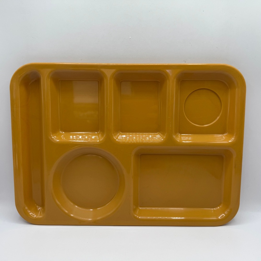 Silite 614 Cafeteria Lunch Trays Set of 3 Harvest Yellow Vintage USA‎ 14x10